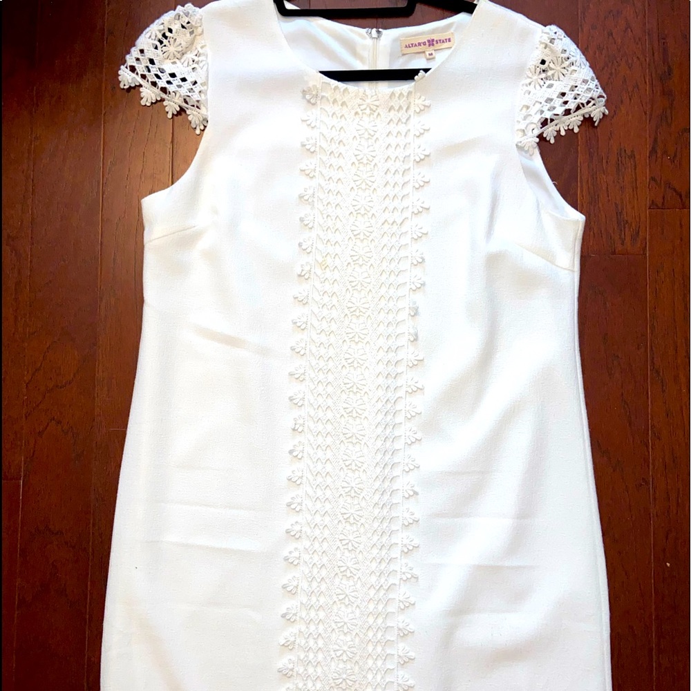 White Lace Capped Sleeve Shift Dress
